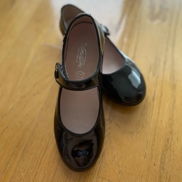 Venettini Girl’s Patent Leather Mary Janes